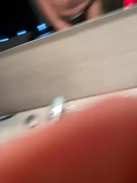 Snapshot of gryzoon chatting on 09/20/25, 08:54 gryzoon online show from 09/20/25, 08:54