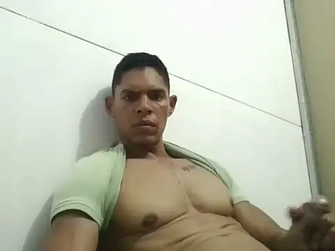 LatinoXXl23cm online show from 10/30/25, 06:41