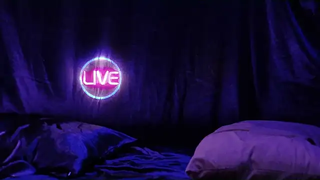 Snapshot of MickDollz chatting on 03/05/25, 04:13 MickDollz online show from 03/05/25, 04:13