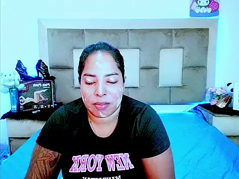 Snapshot of indiantopaz694u chatting on 02/06/26, 05:01 indiantopaz694u online show from 02/06/26, 05:01