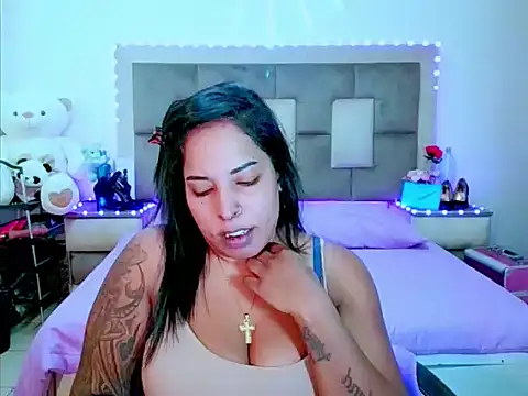 Snapshot of indiantopaz694u chatting on 04/30/26, 04:30 indiantopaz694u online show from 04/30/26, 04:30