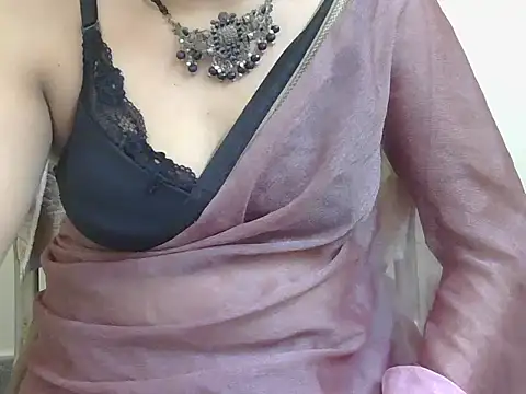 Snapshot of Lovely_Manvi chatting on 10/02/25, 12:01 Lovely Manvi online show from 10/02/25, 12:01