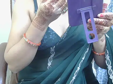 Snapshot of Lovely_Manvi chatting on 10/11/25, 12:04 Lovely Manvi online show from 10/11/25, 12:04