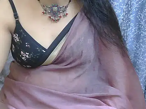 Snapshot of Lovely_Manvi chatting on 10/24/25, 12:56 Lovely Manvi online show from 10/24/25, 12:56