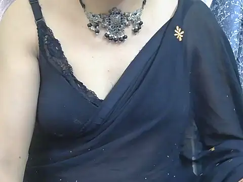 Snapshot of Lovely_Manvi chatting on 11/02/25, 12:18 Lovely Manvi online show from 11/02/25, 12:18