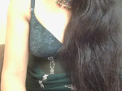 Snapshot of Lovely_Manvi chatting on 11/05/25, 04:29 Lovely Manvi online show from 11/05/25, 04:29