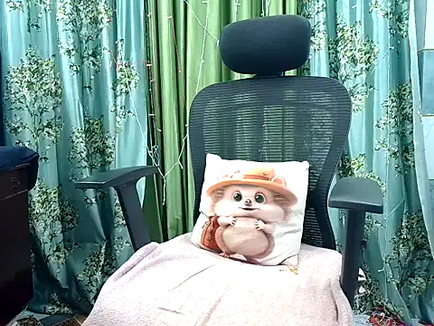 Snapshot of Lovely_Jiya chatting on 11/22/25, 09:08 Lovely Jiya online show from 11/22/25, 09:08