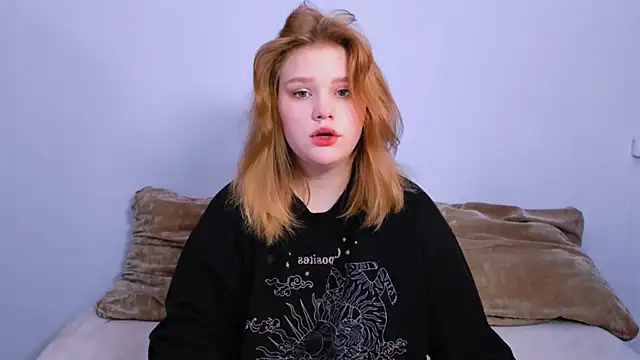 LaseyMoon online show from 10/02/25, 01:12