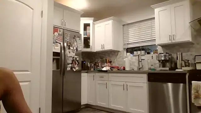 Snapshot of princesskimamii chatting on 11/21/25, 05:28 princesskimamii online show from 11/21/25, 05:28