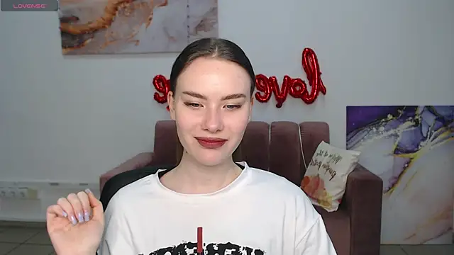ElenaOconar online show from 03/10/25, 06:38