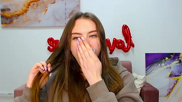 ElenaOconar online show from 03/18/25, 12:36