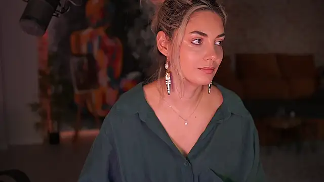 Snapshot of _Allie_ chatting on 11/18/25, 05:56 Allie online show from 11/18/25, 05:56