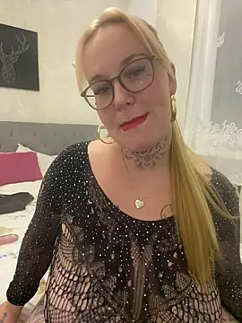 Snapshot of kahyhot chatting on 10/01/25, 06:47 kahyhot online show from 10/01/25, 06:47