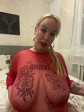 Snapshot of kahyhot chatting on 10/02/25, 06:37 kahyhot online show from 10/02/25, 06:37