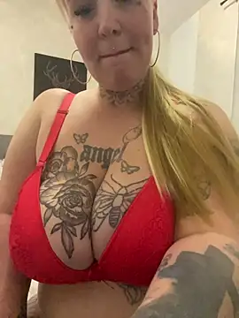 Snapshot of kahyhot chatting on 10/05/25, 06:28 kahyhot online show from 10/05/25, 06:28