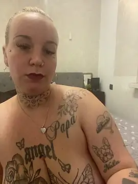 Snapshot of kahyhot chatting on 10/11/25, 07:12 kahyhot online show from 10/11/25, 07:12