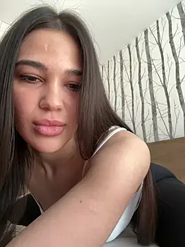 Tris Darsy online show from 03/10/25, 10:26