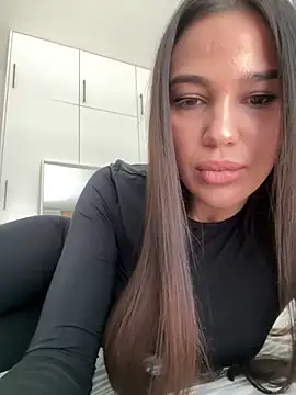 Tris Darsy online show from 03/21/25, 01:23