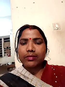 Snapshot of SAR456A chatting on 02/24/25, 04:04 SAR456A online show from 02/24/25, 04:04