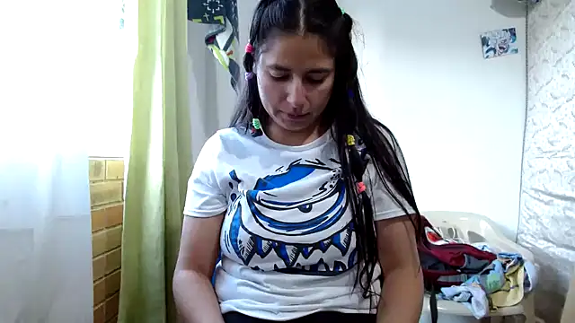 Snapshot of Escarcha-blue chatting on 11/01/25, 11:12 Escarcha-blue online show from 11/01/25, 11:12