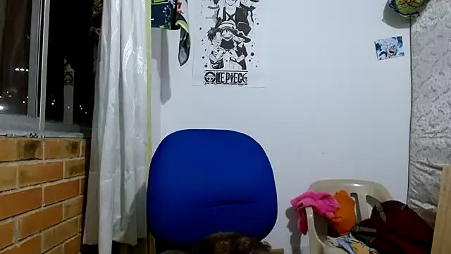 Snapshot of Escarcha-blue chatting on 11/06/25, 01:06 Escarcha-blue online show from 11/06/25, 01:06