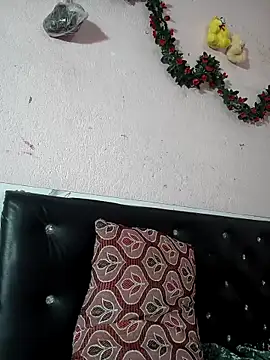 Snapshot of kusum_girl chatting on 10/02/25, 07:43 kusum girl online show from 10/02/25, 07:43