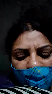 Snapshot of Disha2870 chatting on 02/27/25, 02:21 Disha2870 online show from 02/27/25, 02:21