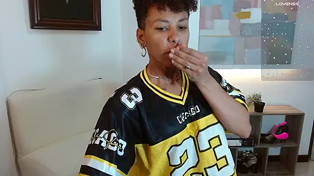 anahi macys online show from 10/04/25, 10:46