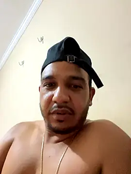 Snapshot of Lindp190194 chatting on 11/20/25, 05:34 Lindp190194 online show from 11/20/25, 05:34