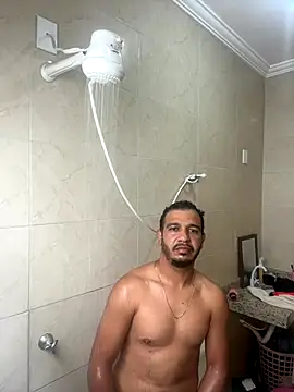 Snapshot of Lindp190194 chatting on 11/27/25, 06:21 Lindp190194 online show from 11/27/25, 06:21