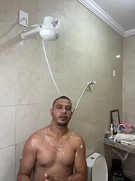 Snapshot of Lindp190194 chatting on 12/05/25, 08:27 Lindp190194 online show from 12/05/25, 08:27