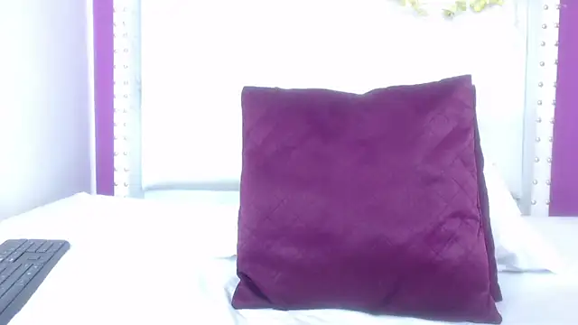 Snapshot of naughty_teen18 chatting on 03/14/25, 04:51 naughty teen18 online show from 03/14/25, 04:51