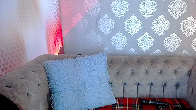 Agata Grubisic online show from 07/12/26, 04:14