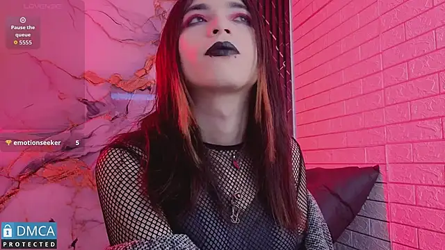 MaeveKuro online show from 06/12/26, 03:27