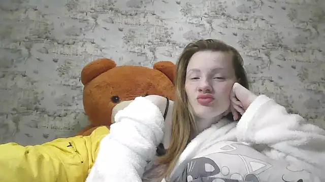 Eveline May online show from 02/27/25, 10:09