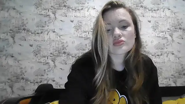 Eveline May online show from 11/13/25, 08:41