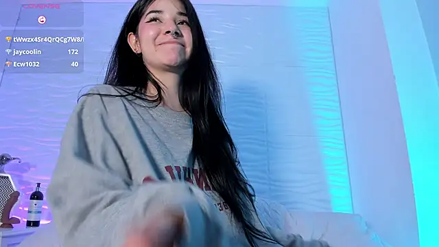 NicoleDallas online show from 03/11/25, 07:58