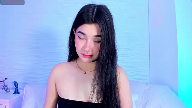 NicoleDallas online show from 03/17/25, 05:05