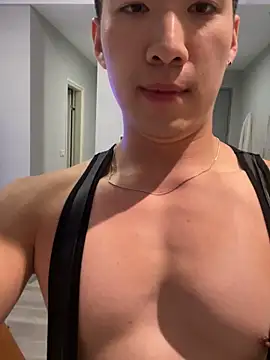 Snapshot of Hon1069 chatting on 09/16/25, 01:45 Hon1069 online show from 09/16/25, 01:45