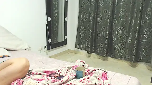 Nicolane Palmer online show from 09/18/25, 11:01