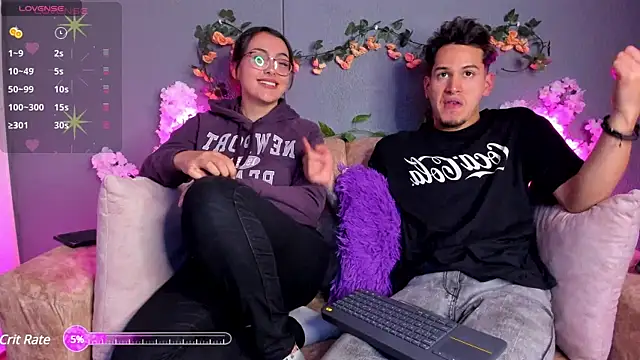 Snapshot of April_Nick299 chatting on 03/22/25, 12:06 April Nick299 online show from 03/22/25, 12:06