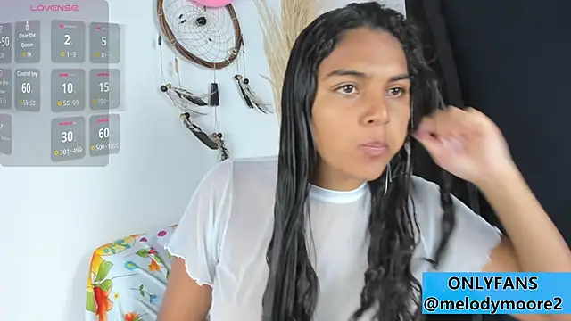 Snapshot of Melodymoore_ chatting on 09/17/25, 10:11 Melodymoore  online show from 09/17/25, 10:11