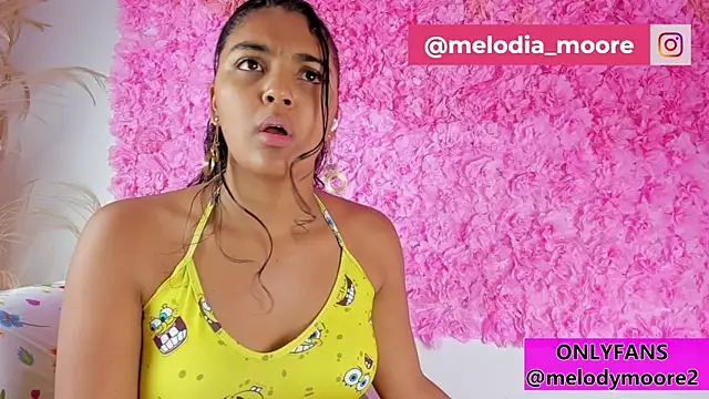 Snapshot of Melodymoore_ chatting on 10/12/25, 10:09 Melodymoore  online show from 10/12/25, 10:09