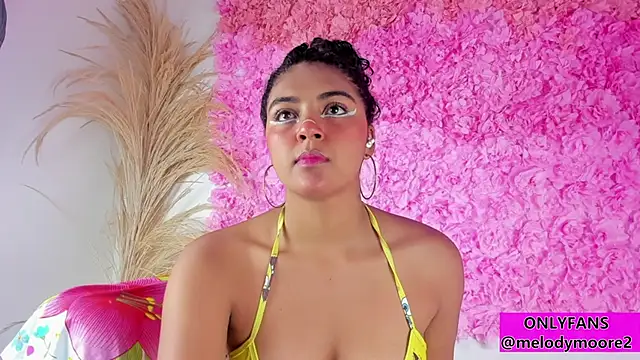 Snapshot of Melodymoore_ chatting on 11/03/25, 10:21 Melodymoore online show from 11/03/25, 10:21