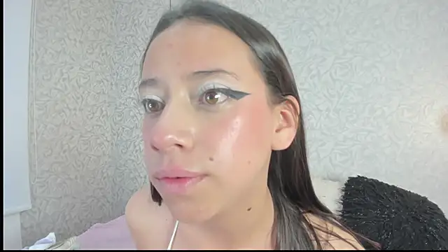 zephyra-angels online show from 10/23/25, 04:01