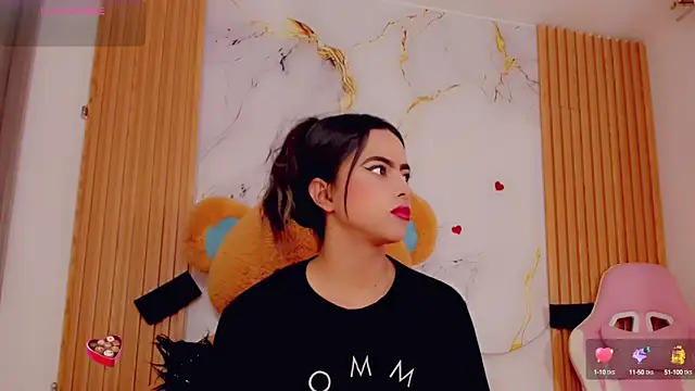 ValeriCardenas online show from 09/25/25, 11:41