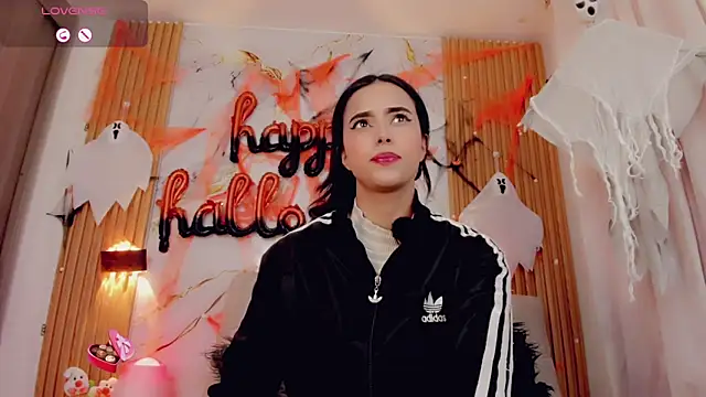 ValeriCardenas online show from 10/24/25, 01:03