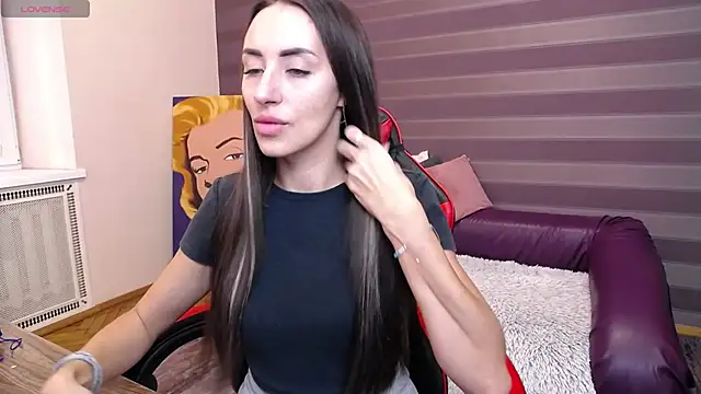 Snapshot of JenniferStone chatting on 10/03/25, 07:49 JenniferStone online show from 10/03/25, 07:49