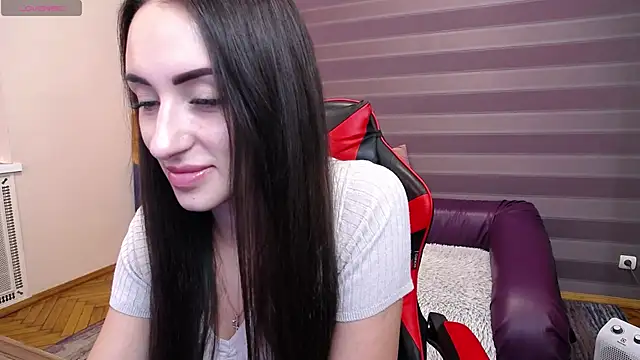 Snapshot of JenniferStone chatting on 11/21/25, 07:51 JenniferStone online show from 11/21/25, 07:51