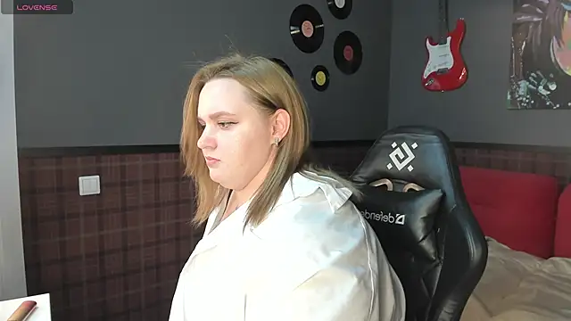 Amy Hall online show from 03/18/25, 12:36